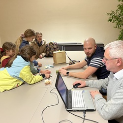 Geldzählen unter Aufsicht des Wirtschaftsrates
