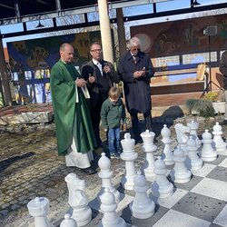 Schach- Gottesdienst und Einweihung des Oudoor- Schachs