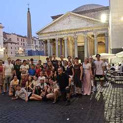 Rom bei Nacht vor dem Pantheon