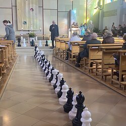 Schach- Gottesdienst und Einweihung des Oudoor- Schachs