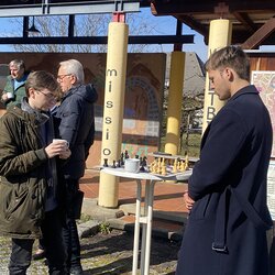 Schach- Gottesdienst und Einweihung des Oudoor- Schachs