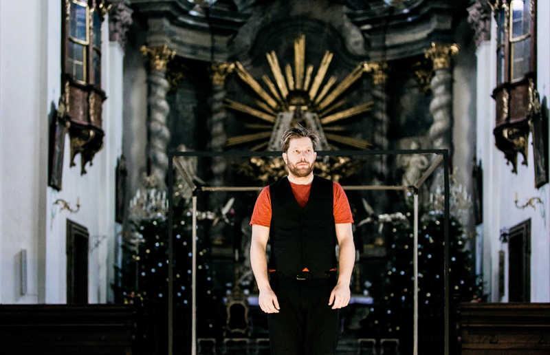 © Lupi Spuma / Schauspielhaus Graz Frederik Jan Hofmann spielt den bekanntesten „Verräter“ der Geschichte.
