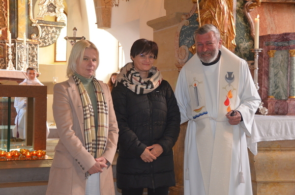 Unsere drei Begräbnisleiter:innen wurden eingesetzt