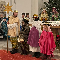 Meine Lebenskraft bringt er zurück. Er leitet mich auf sicheren Wegen.