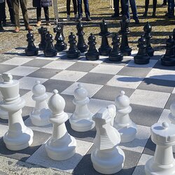 Schach- Gottesdienst und Einweihung des Oudoor- Schachs